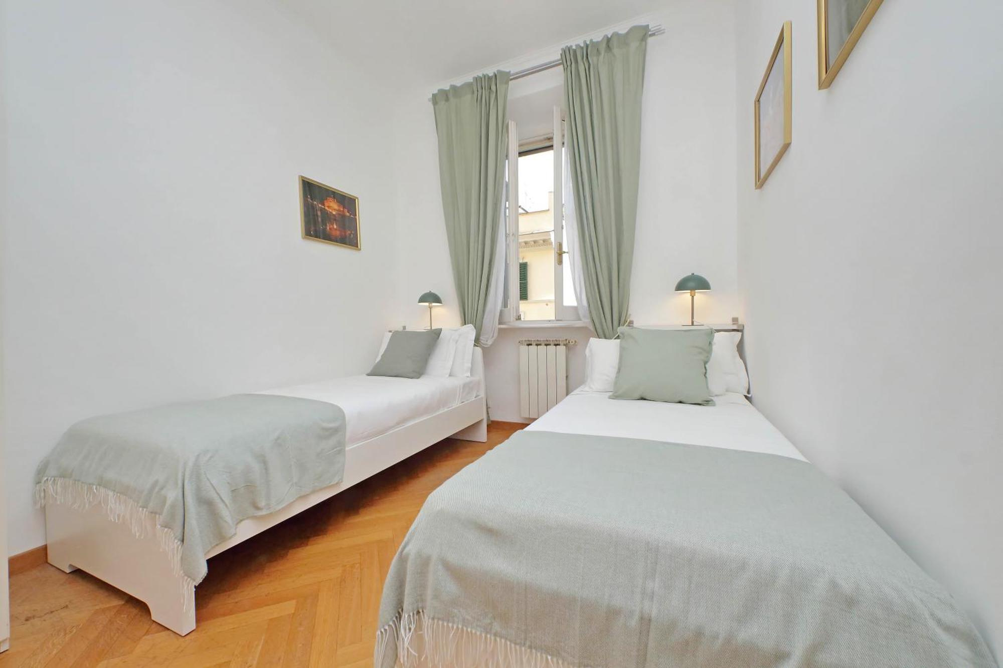 Appartement Ych-comfortable 2 Bedrooms Flat Near Colosseum Rome